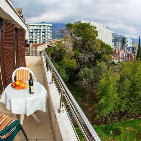 Guest House Mandarina Будва Экстерьер фото