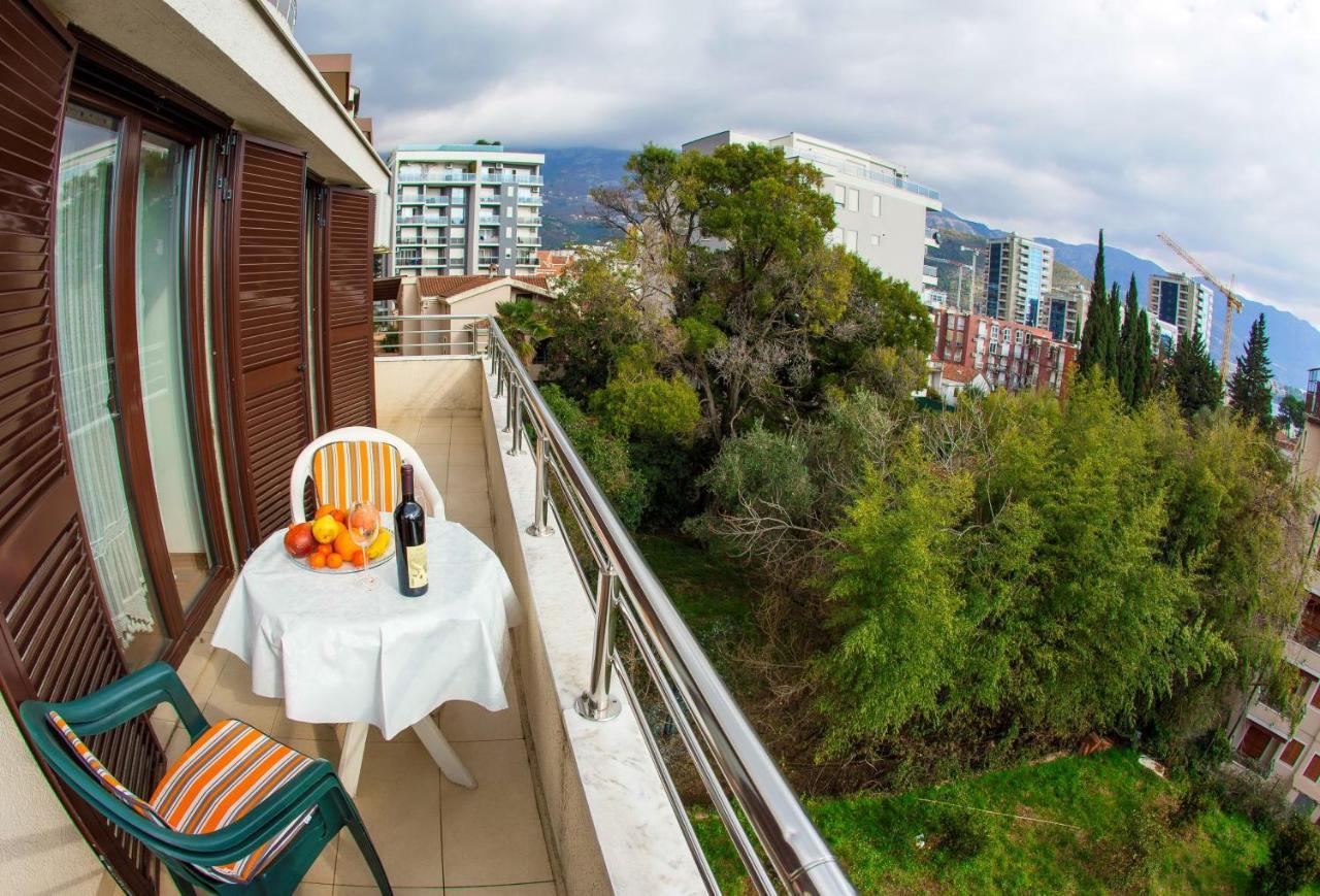 Guest House Mandarina Будва Экстерьер фото