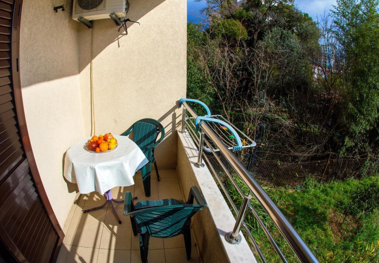 Guest House Mandarina Будва Экстерьер фото