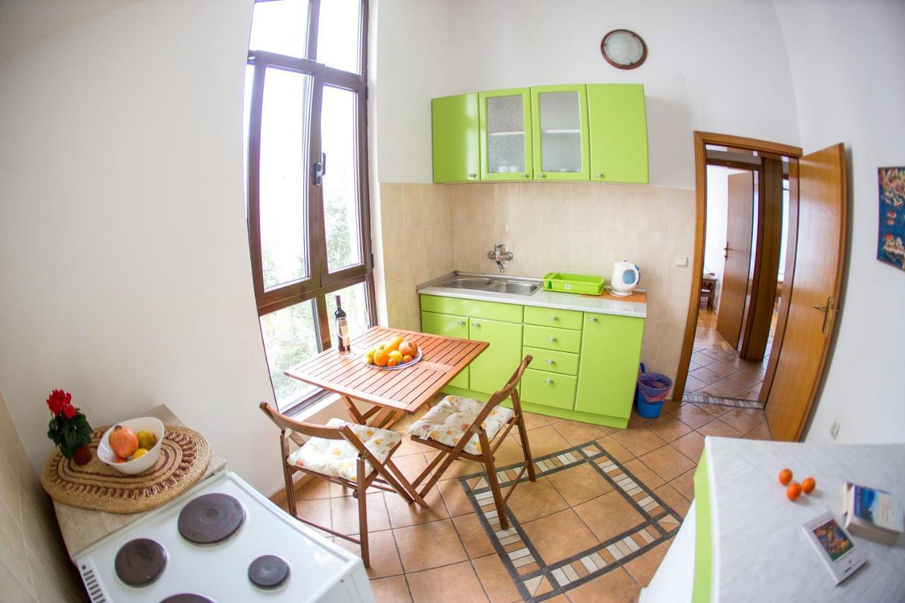 Guest House Mandarina Будва Экстерьер фото