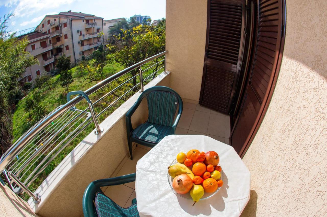 Guest House Mandarina Будва Экстерьер фото