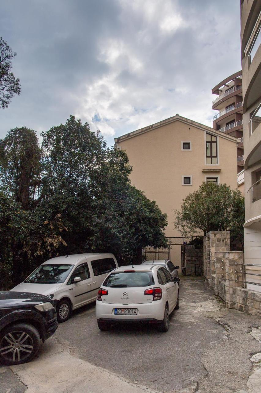 Guest House Mandarina Будва Экстерьер фото